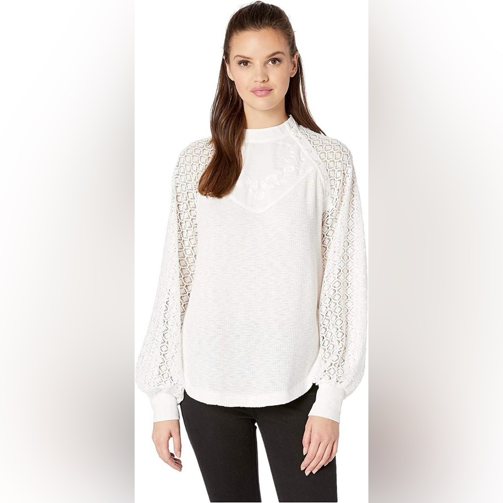 Free People the sweetest thing long sleeve white lace‎ top size medium